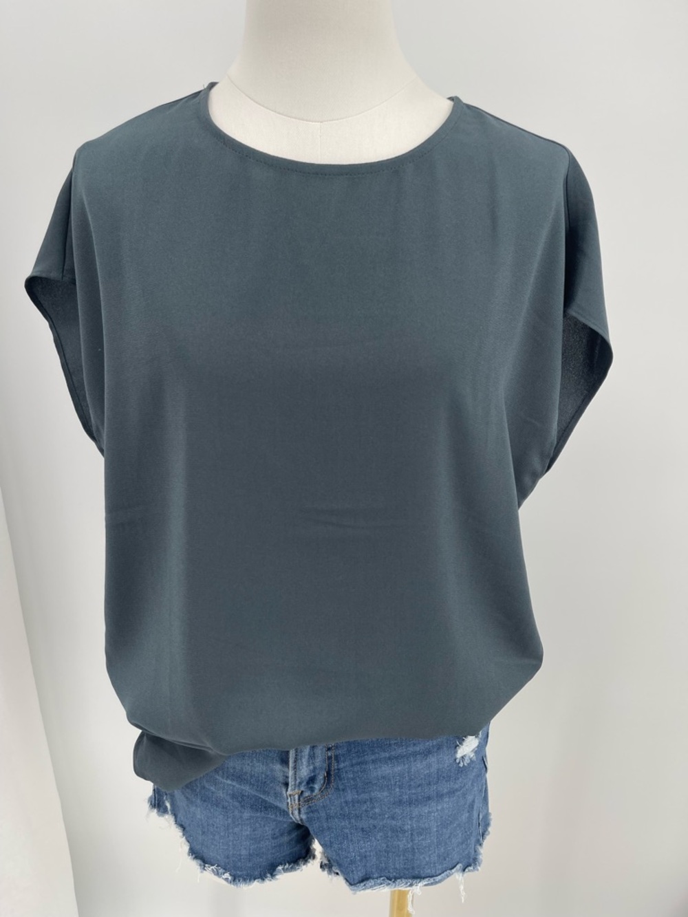 Halogen Cap Sleeve M Slate Blue Blouse Minimalist Quiet Luxury Workwear Capsule